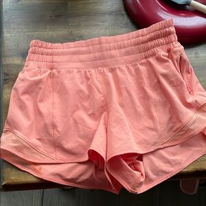 Lululemon Hotty Hot High Rise Lined Short 2.5”